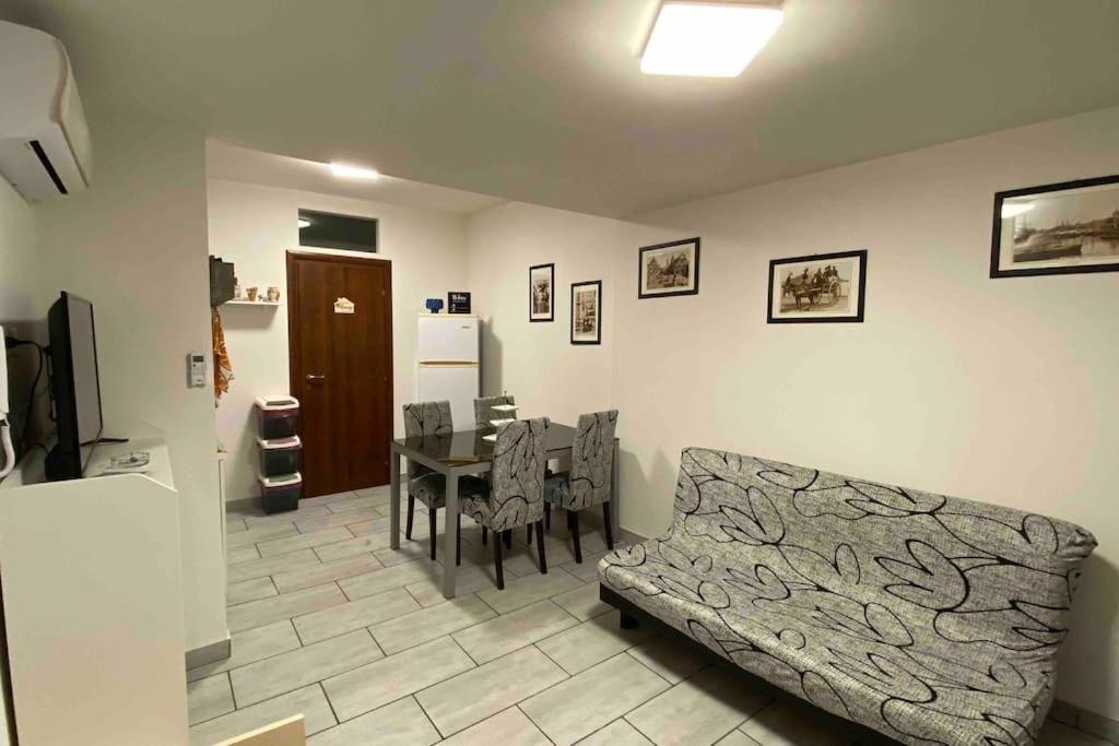 Sweet Home Apartment City Center Catania Bagian luar foto