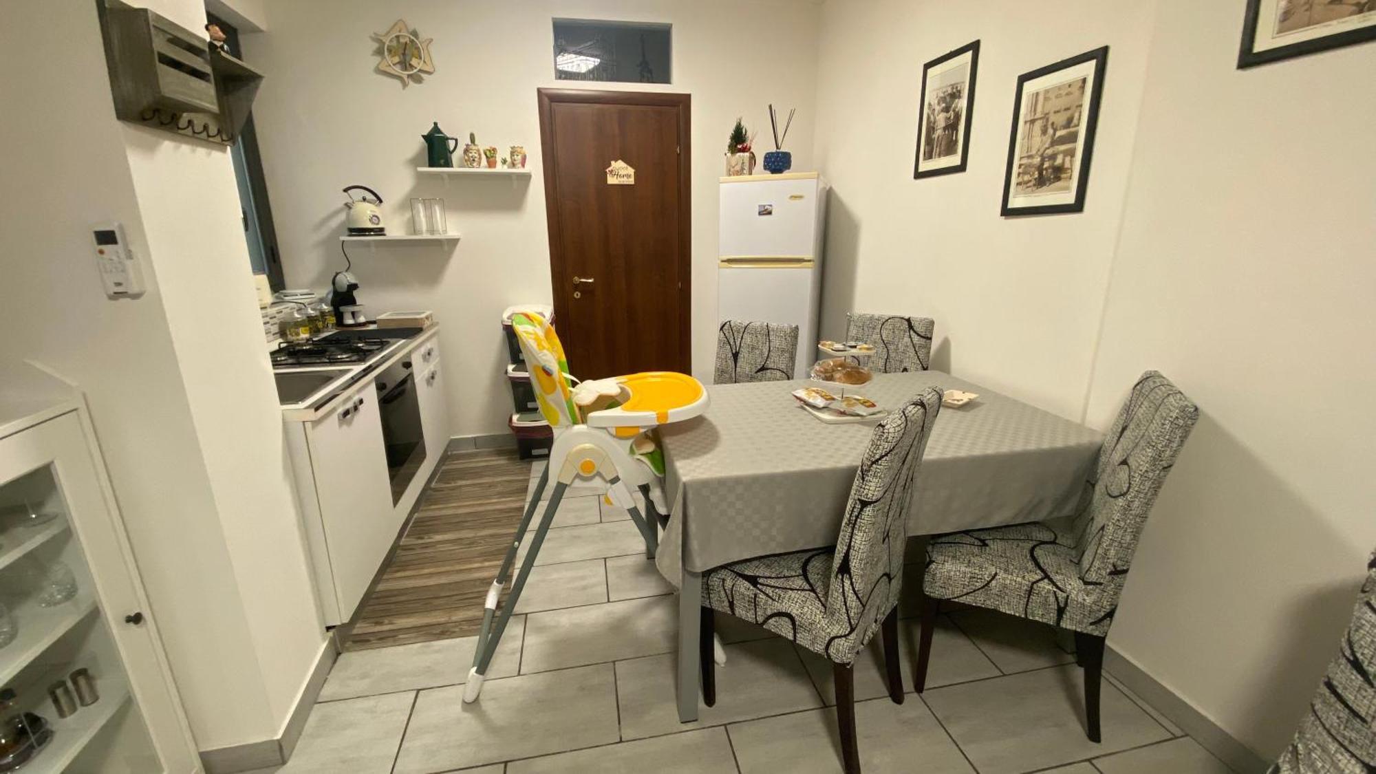 Sweet Home Apartment City Center Catania Bagian luar foto