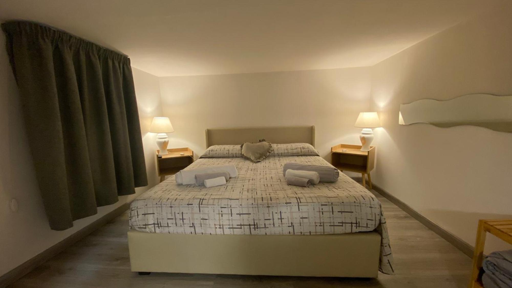 Sweet Home Apartment City Center Catania Bagian luar foto